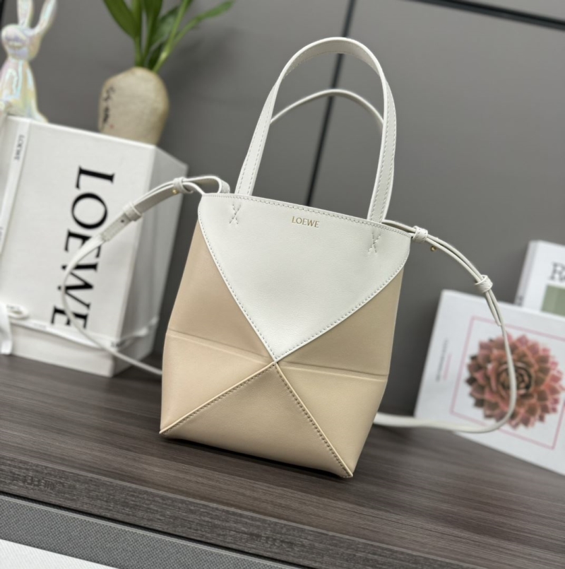 l*ew* shopping bags